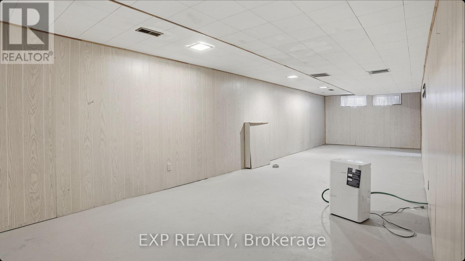 20 Wallford Way, Ottawa, Ontario  K2E 6B4 - Photo 29 - X12725562