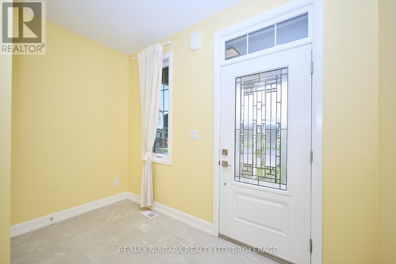 3947 Mitchell Crescent, Fort Erie, Ontario  L0S 1S0 - Photo 3 - X12725554