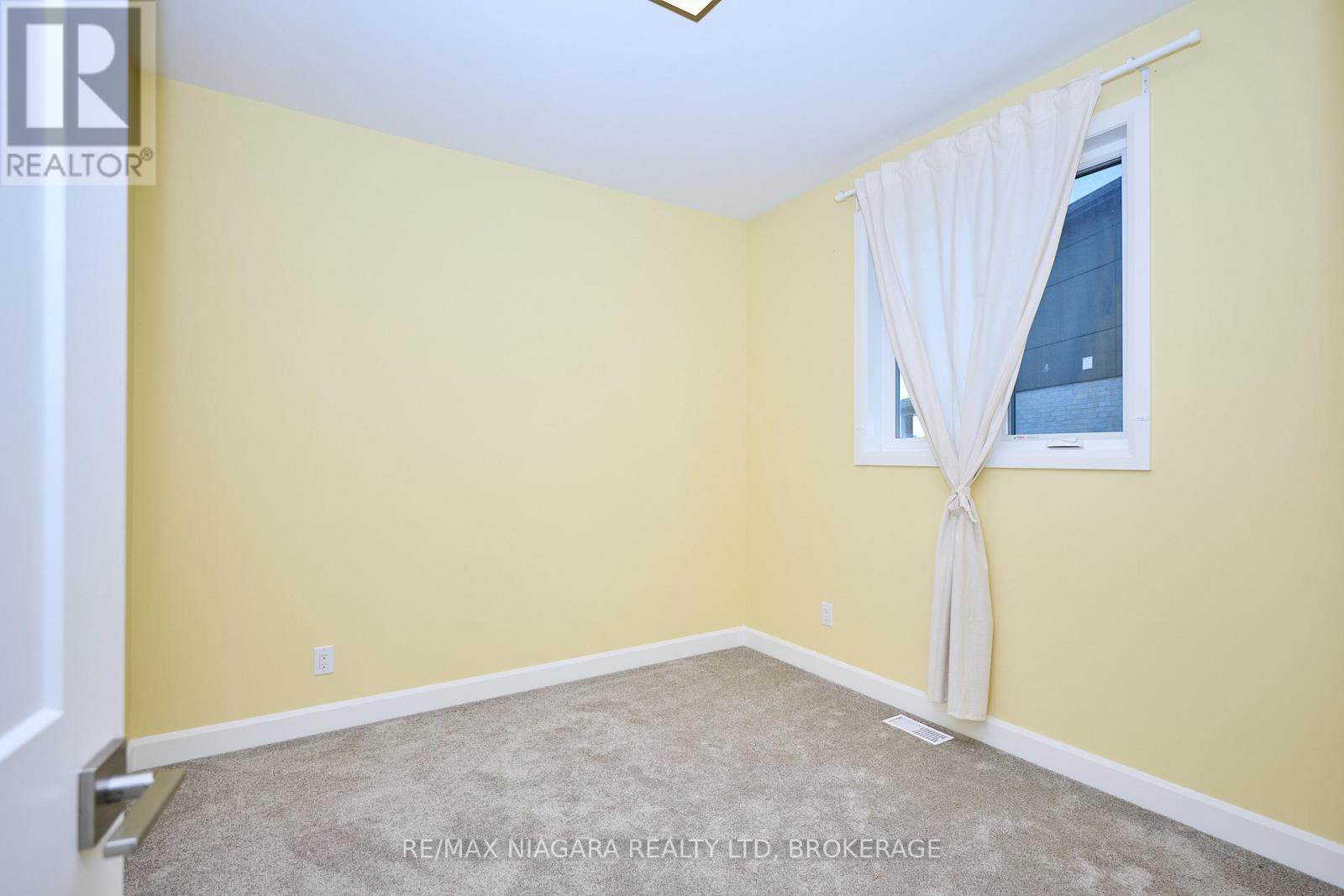 3947 Mitchell Crescent, Fort Erie, Ontario  L0S 1S0 - Photo 6 - X12725554