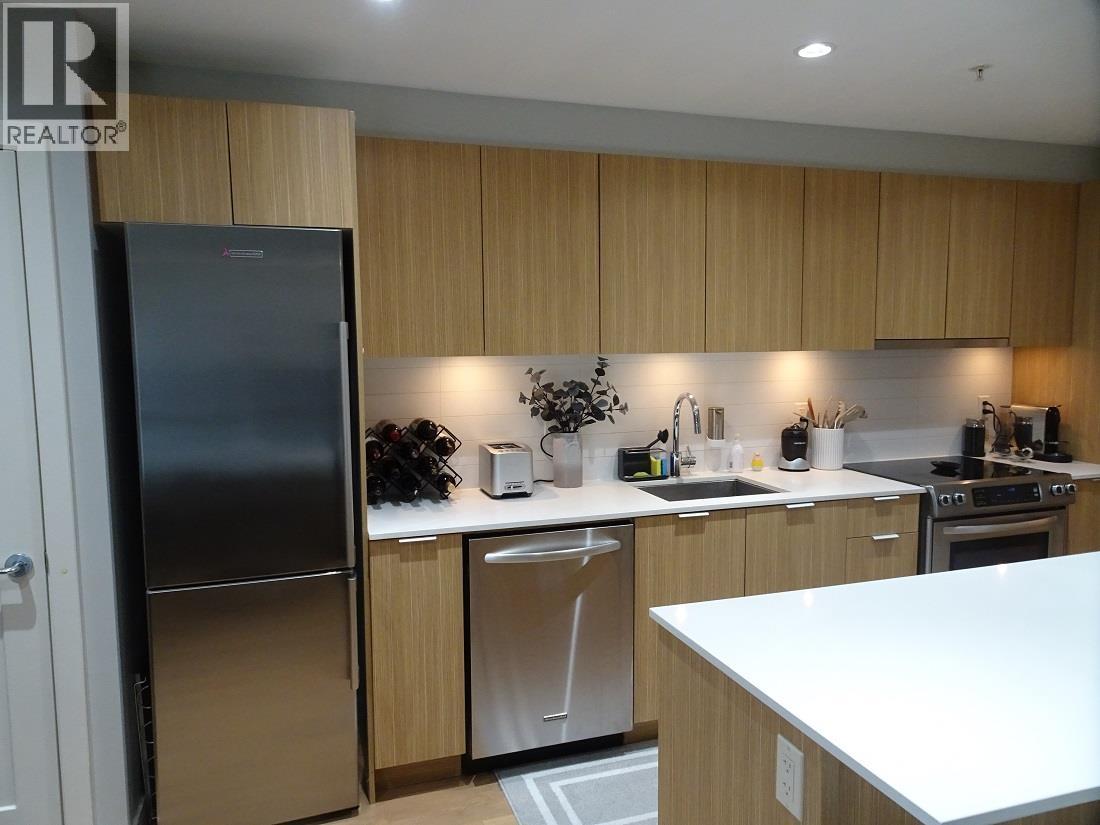 1 3728 Thurston Street, Burnaby, British Columbia  V5H 0E6 - Photo 2 - R3082635