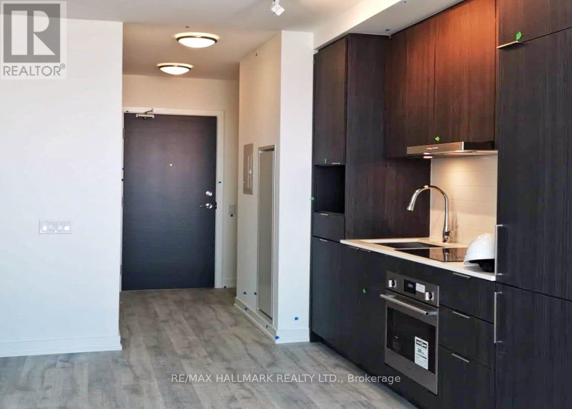 N1113 - 7 Golden Lion Heights, Toronto, Ontario  M6R 2J3 - Photo 2 - C12725558