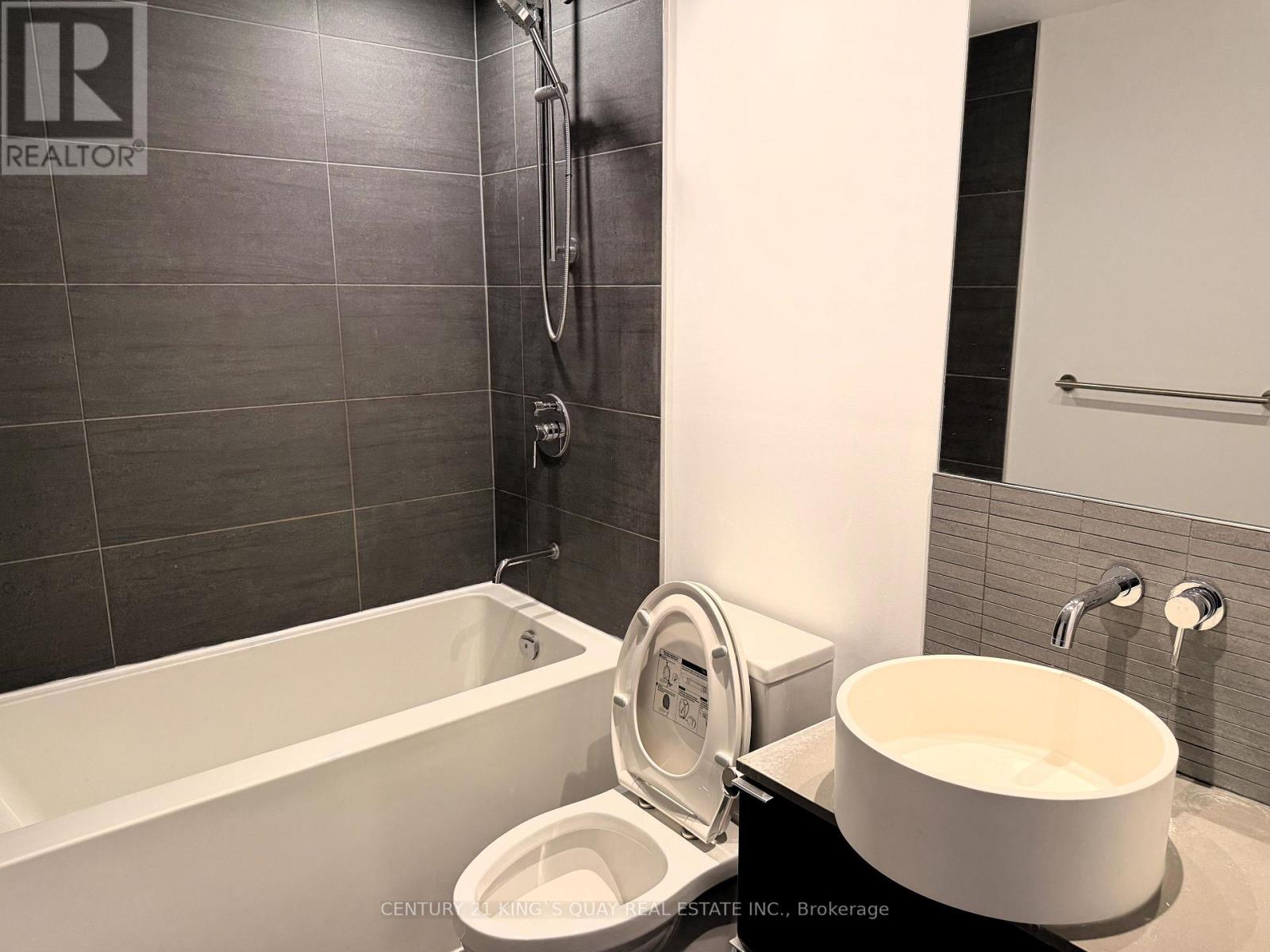 3201 - 161 Roehampton Avenue, Toronto, Ontario  M4P 0C8 - Photo 13 - C12725590