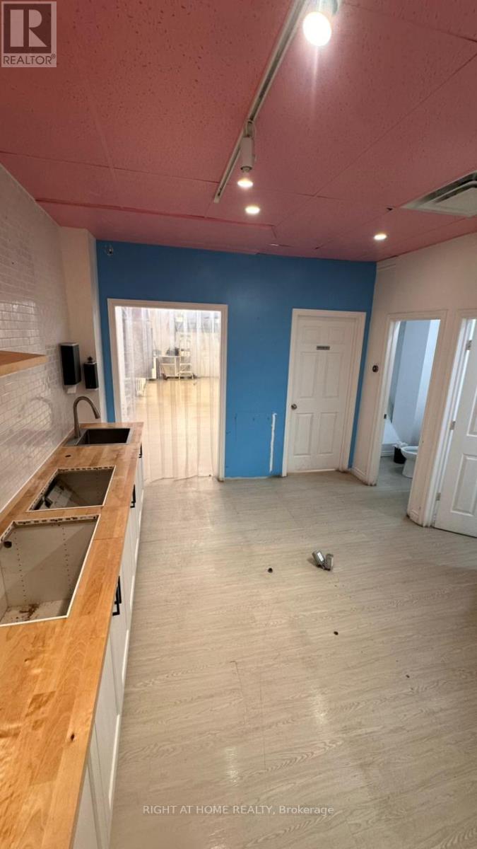 993 Bloor Street W, Toronto, Ontario  M6H 1M1 - Photo 13 - C12725598