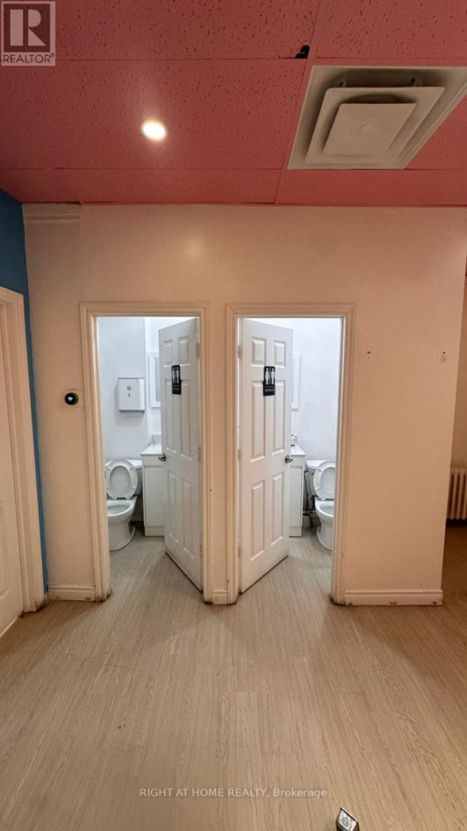 993 Bloor Street W, Toronto, Ontario  M6H 1M1 - Photo 5 - C12725598