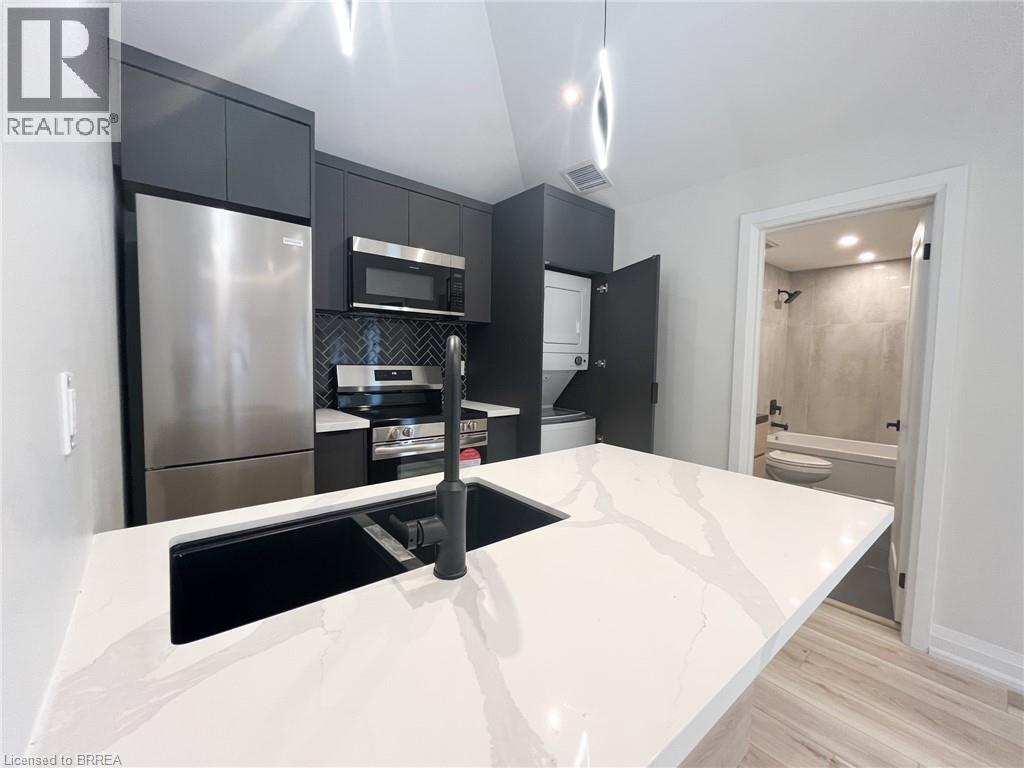 110 DESCHENE Avenue, hamilton, Ontario