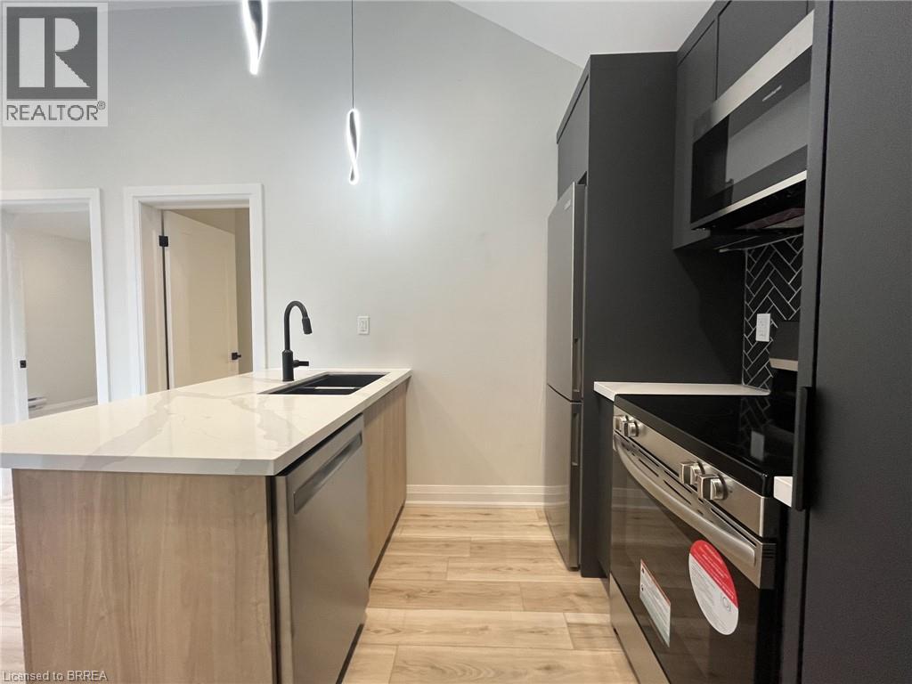 110 Deschene Avenue, Hamilton, Ontario  L9A 3K1 - Photo 2 - 40800652