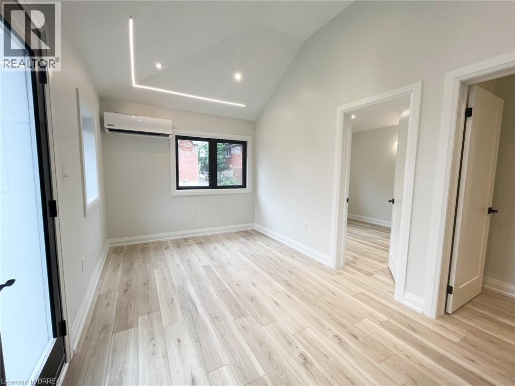 110 Deschene Avenue, Hamilton, Ontario  L9A 3K1 - Photo 4 - 40800652