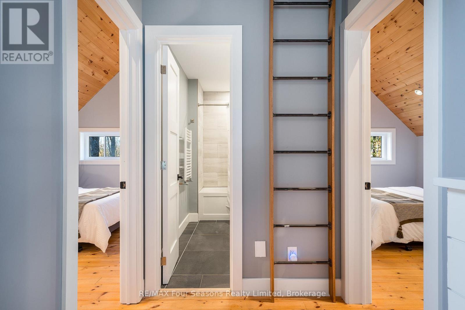 589108 Grey Road 19, Blue Mountains, Ontario  N0H 2E0 - Photo 19 - X12443335