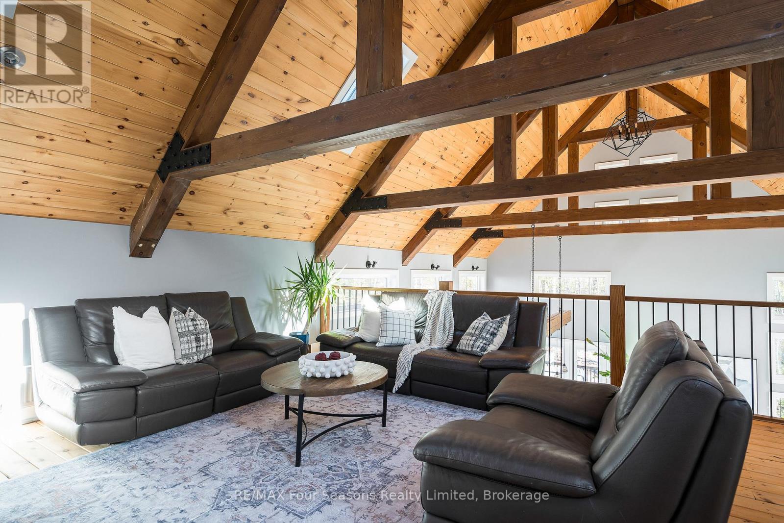 589108 Grey Road 19, Blue Mountains, Ontario  N0H 2E0 - Photo 17 - X12443335