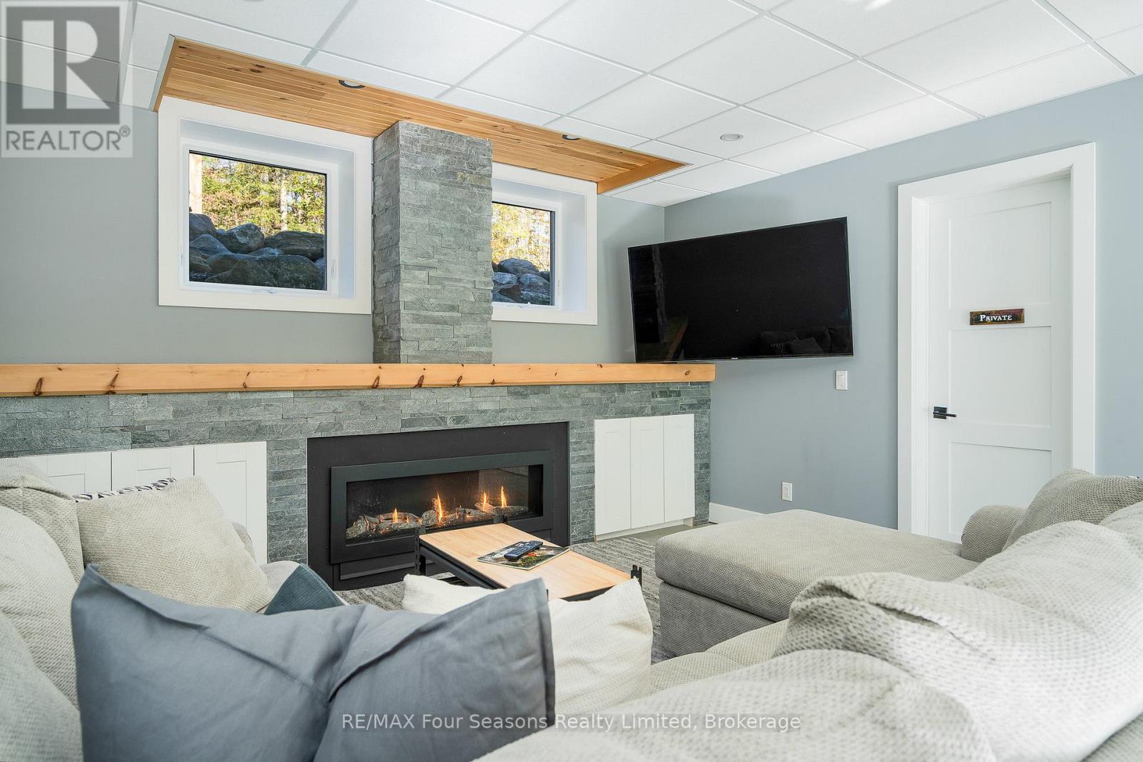 589108 Grey Road 19, Blue Mountains, Ontario  N0H 2E0 - Photo 22 - X12443335