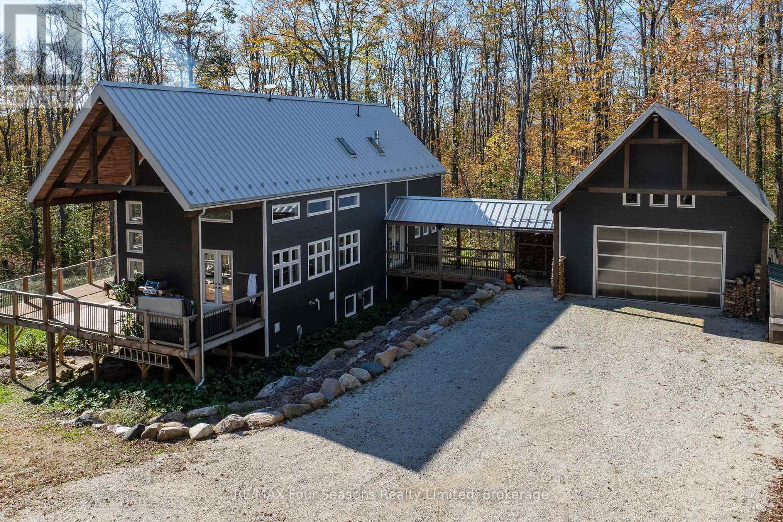 589108 Grey Road 19, Blue Mountains, Ontario  N0H 2E0 - Photo 43 - X12443335