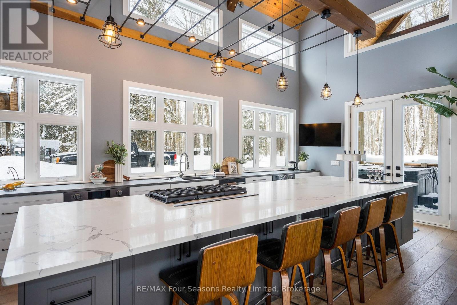 589108 Grey Road 19, Blue Mountains, Ontario  N0H 2E0 - Photo 8 - X12443335