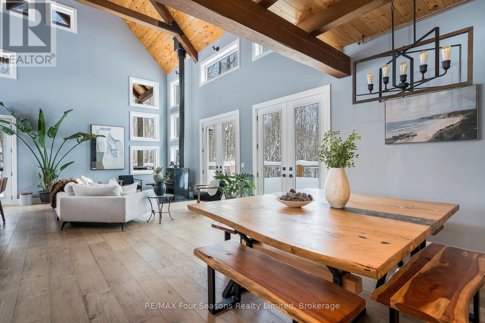 589108 Grey Road 19, Blue Mountains, Ontario  N0H 2E0 - Photo 6 - X12443335