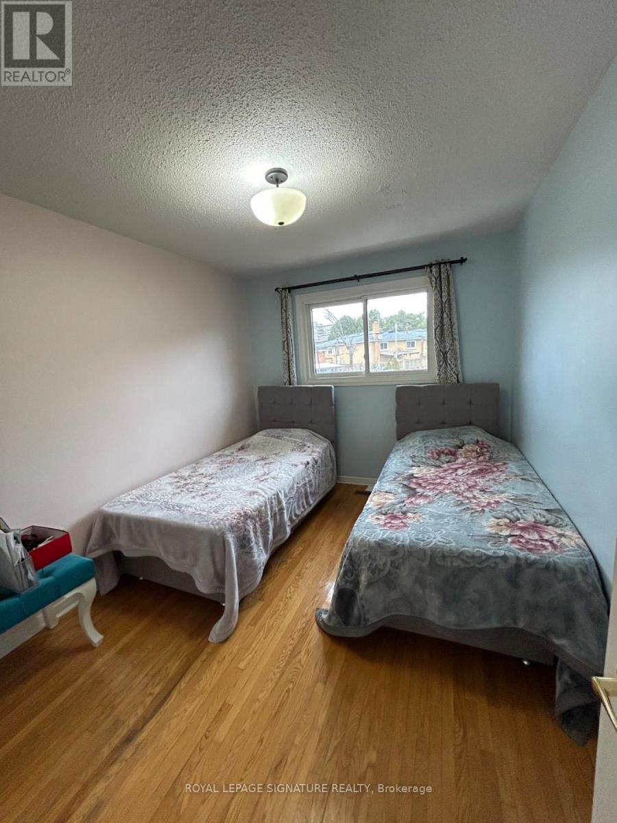 Upper - 50 Flagstick Court, Toronto, Ontario  M3J 3B8 - Photo 15 - W12724964