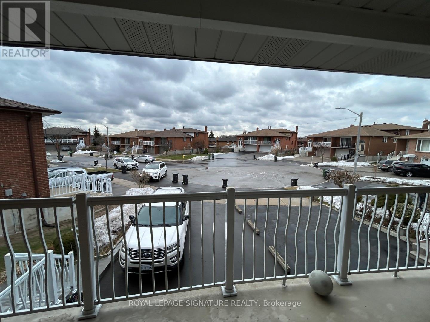 Upper - 50 Flagstick Court, Toronto, Ontario  M3J 3B8 - Photo 17 - W12724964