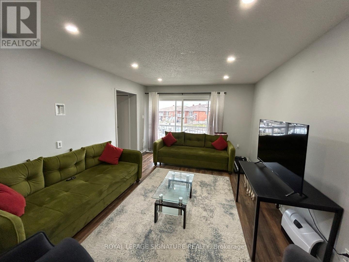 Upper - 50 Flagstick Court, Toronto, Ontario  M3J 3B8 - Photo 7 - W12724964