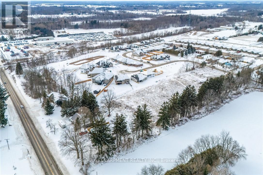 211 Thompson Road W, Norfolk, Ontario  N0E 1Y0 - Photo 9 - X12689110