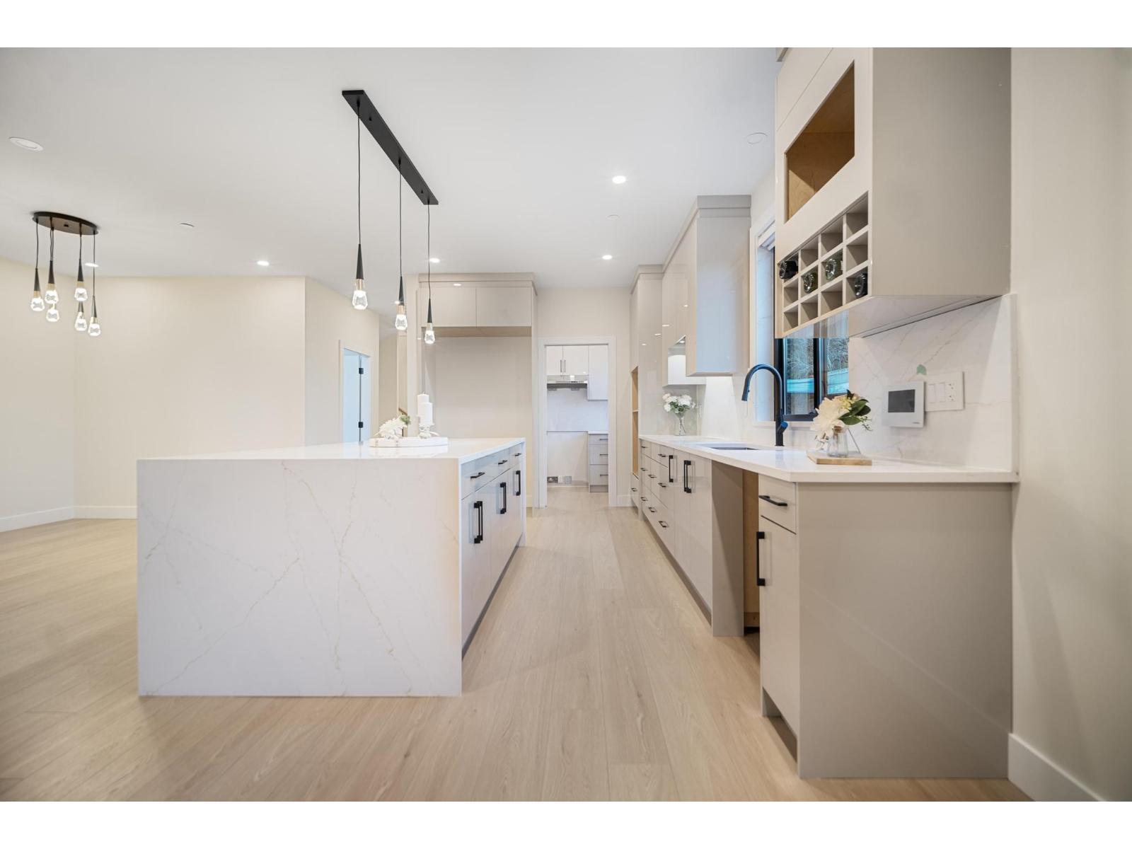 14204 North Bluff Road, White Rock, British Columbia  V4B 3C4 - Photo 11 - R3082438