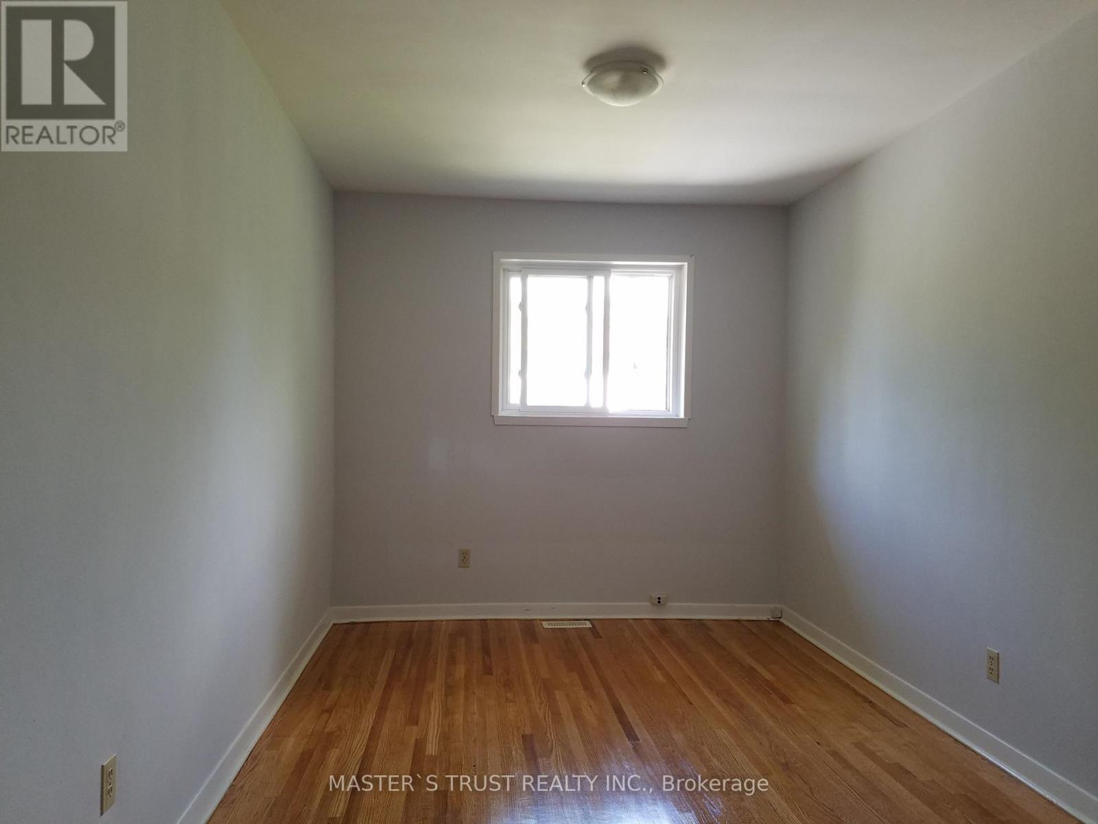 1316 Redbank Crescent, Oakville, Ontario  L6H 1Y5 - Photo 7 - W12725540