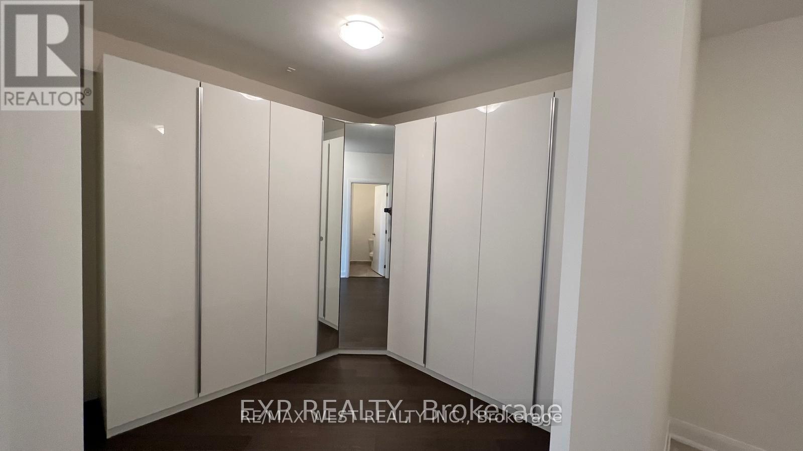 521 - 2480 Prince Michael Drive, Oakville, Ontario  L6H 0H1 - Photo 12 - W12725594