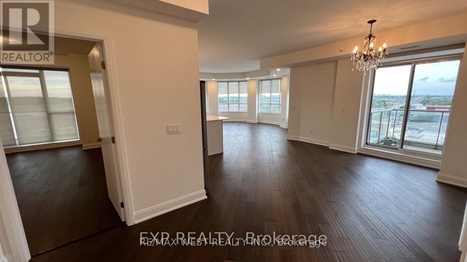 521 - 2480 Prince Michael Drive, Oakville, Ontario  L6H 0H1 - Photo 2 - W12725594