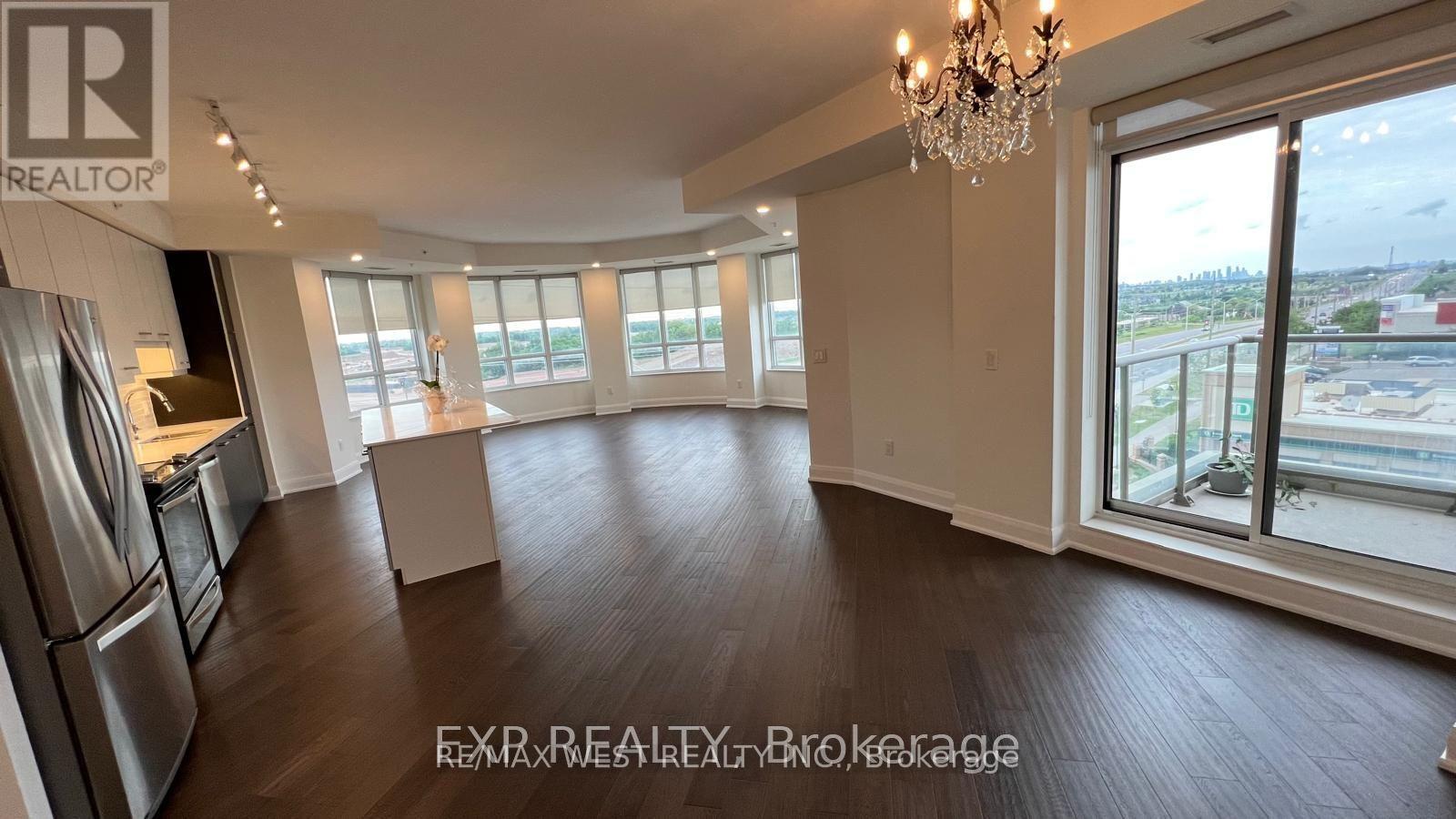 521 - 2480 Prince Michael Drive, Oakville, Ontario  L6H 0H1 - Photo 3 - W12725594