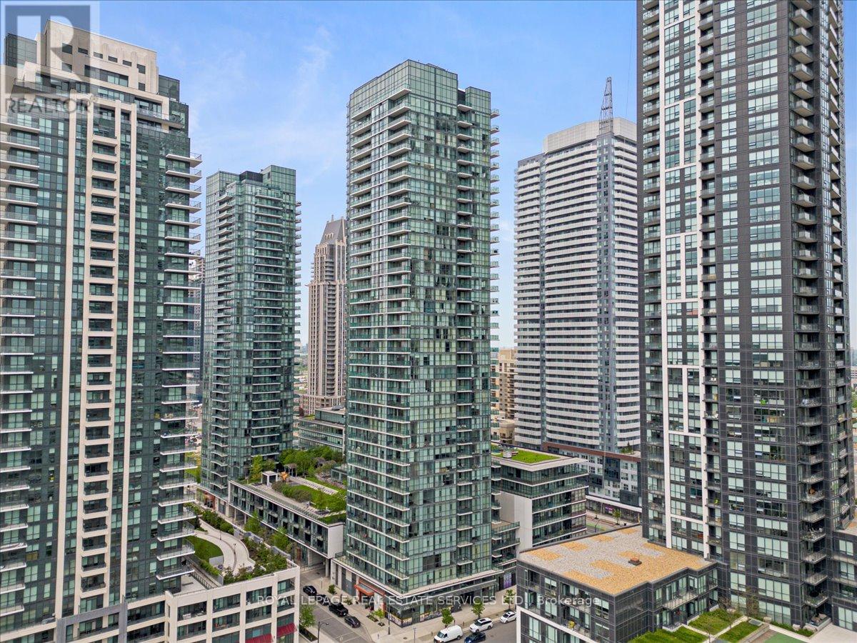 Lph3 - 4065 Brickstone Mews, Mississauga, Ontario  L5B 0G3 - Photo 1 - W12725604