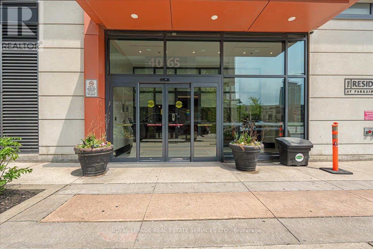 Lph3 - 4065 Brickstone Mews, Mississauga, Ontario  L5B 0G3 - Photo 3 - W12725604