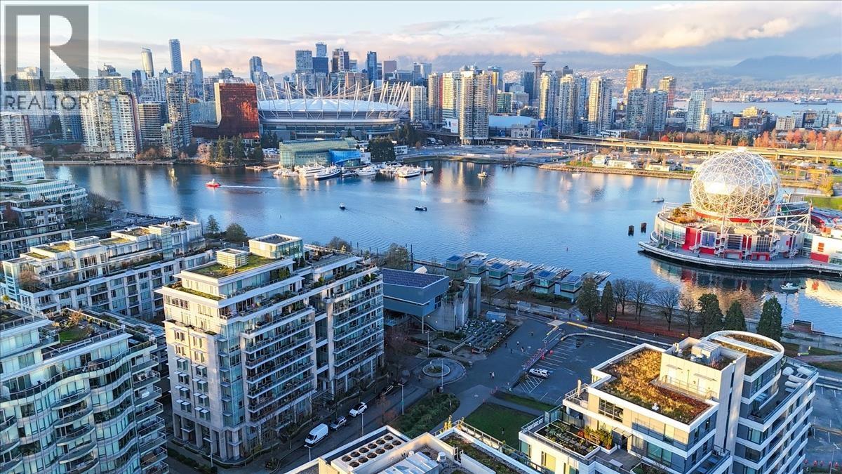 404 1633 Ontario Street, Vancouver, British Columbia  V5Y 0C2 - Photo 2 - R3077323