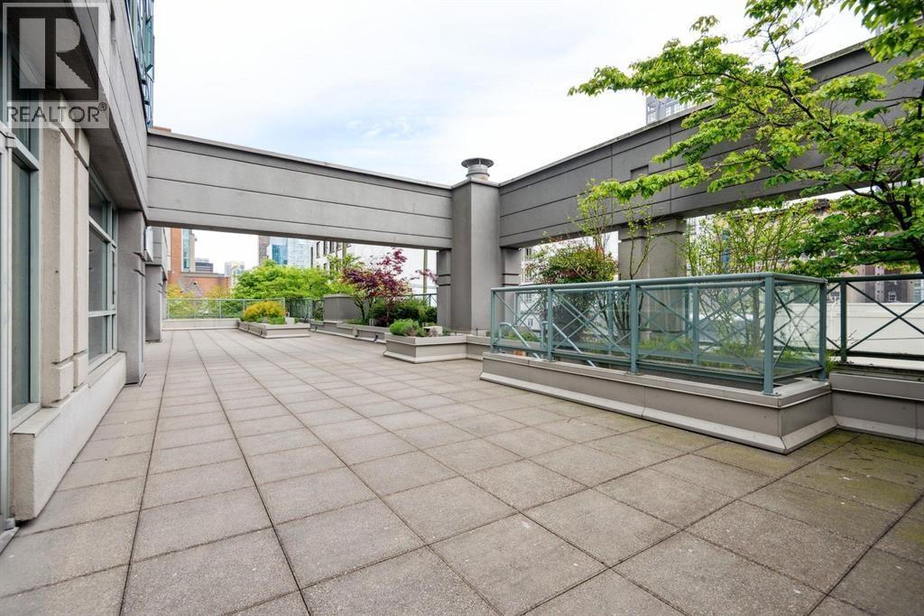 2406 1188 Howe Street, Vancouver, British Columbia  V6Z 2S8 - Photo 8 - R3080096