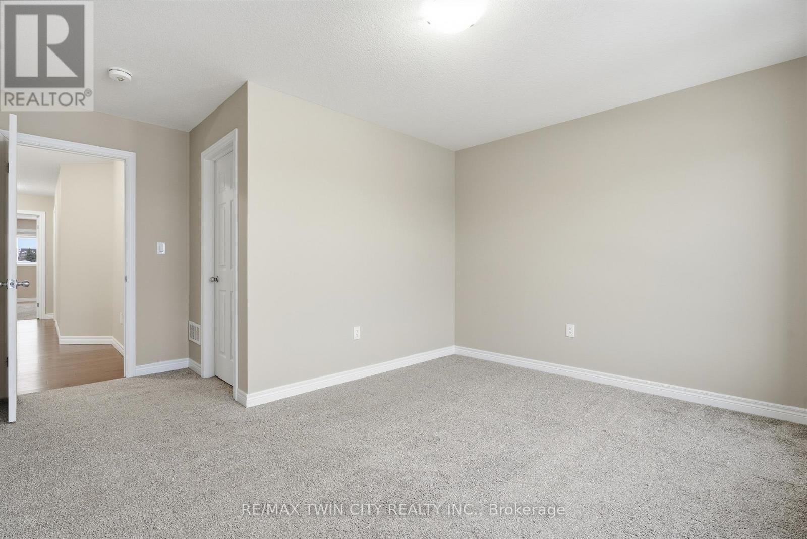 126 Tartan Avenue, Kitchener, Ontario  N2R 0N4 - Photo 32 - X12725526