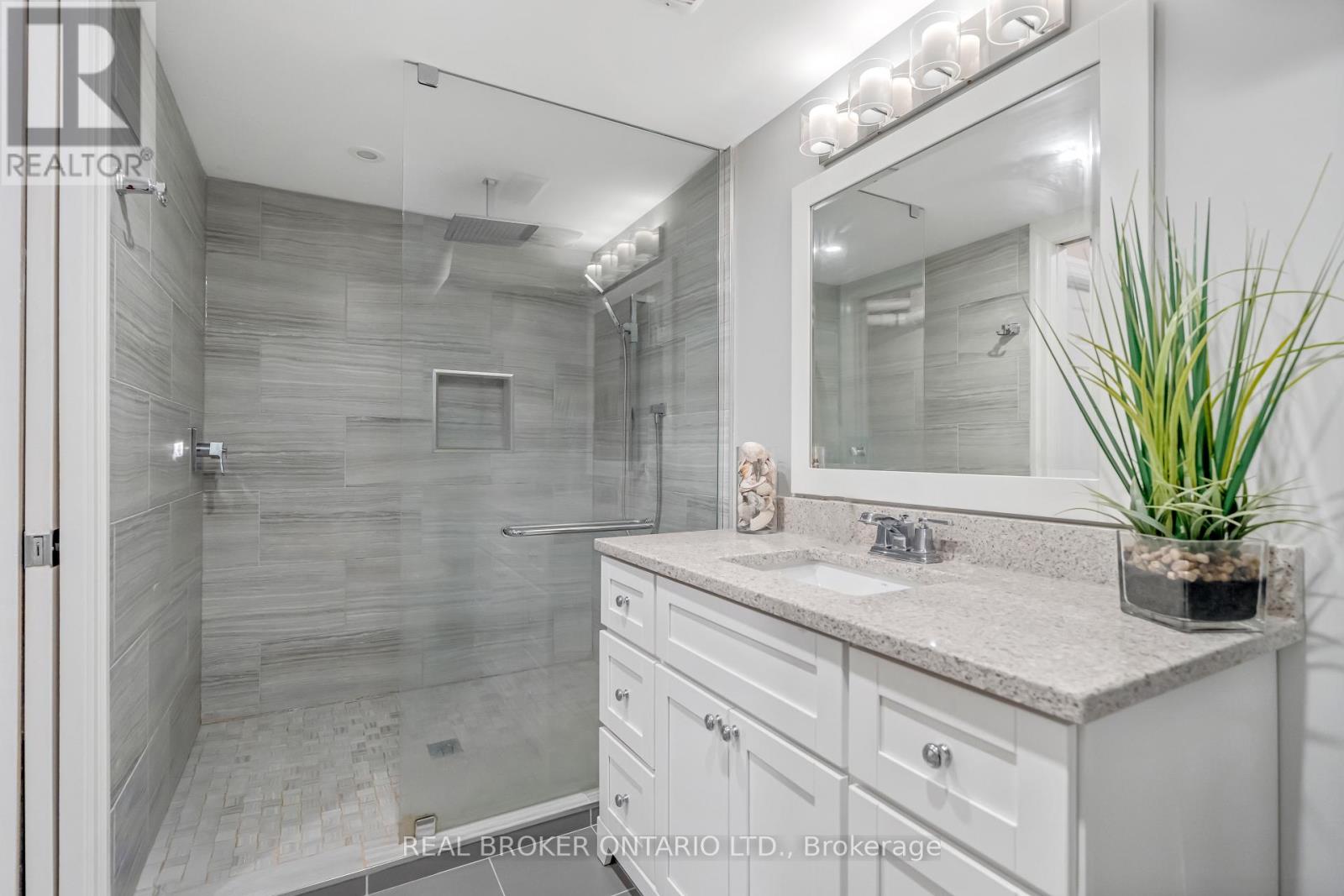 30 Carl Crescent, Hamilton, Ontario  L8B 0G5 - Photo 37 - X12725578