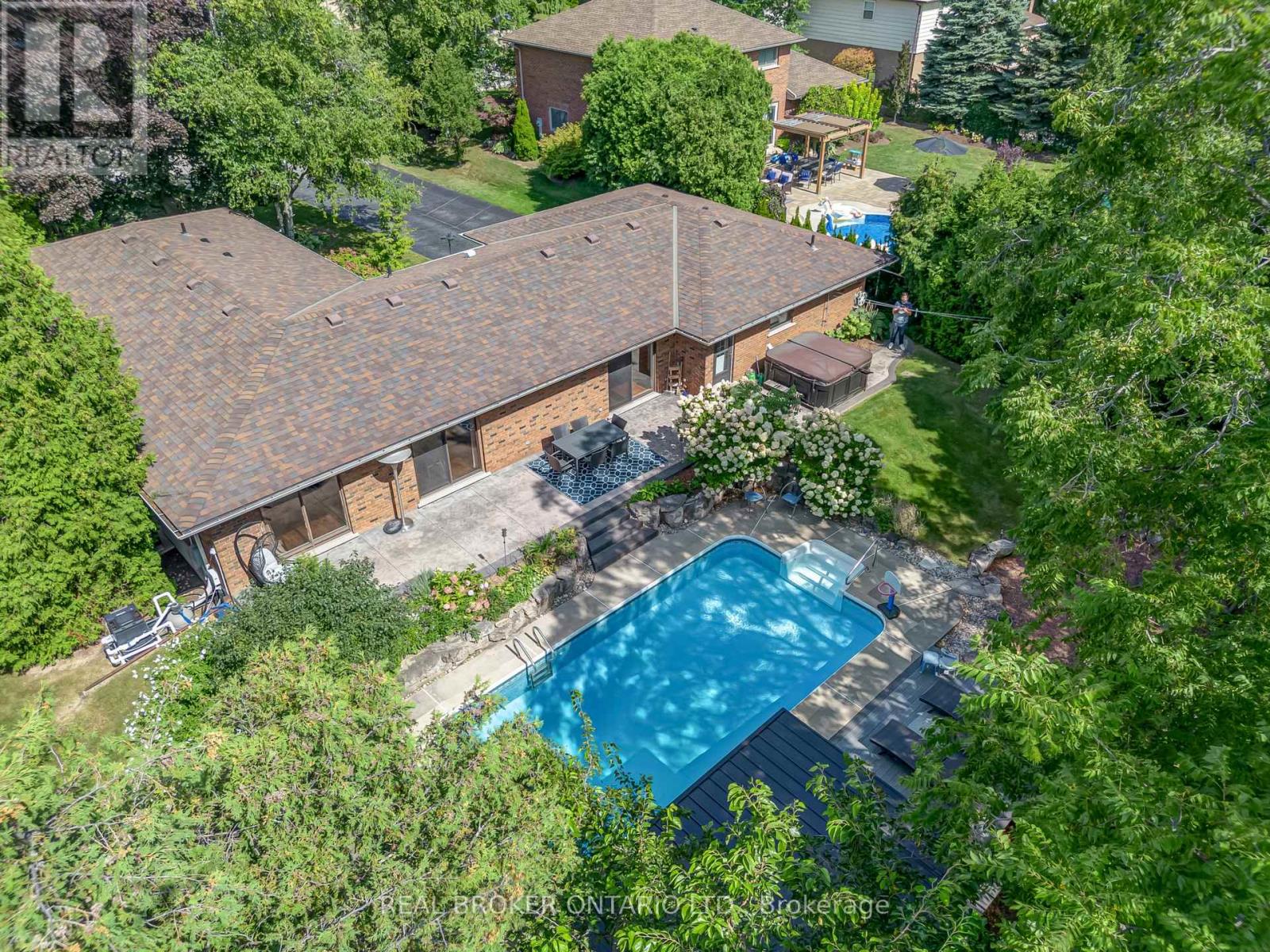 30 Carl Crescent, Hamilton, Ontario  L8B 0G5 - Photo 49 - X12725578