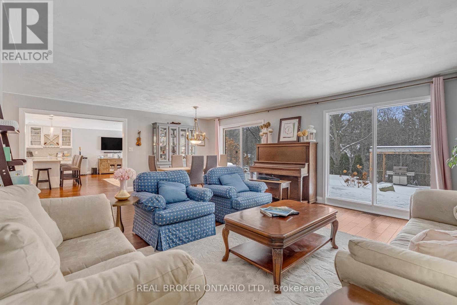 30 Carl Crescent, Hamilton, Ontario  L8B 0G5 - Photo 7 - X12725578