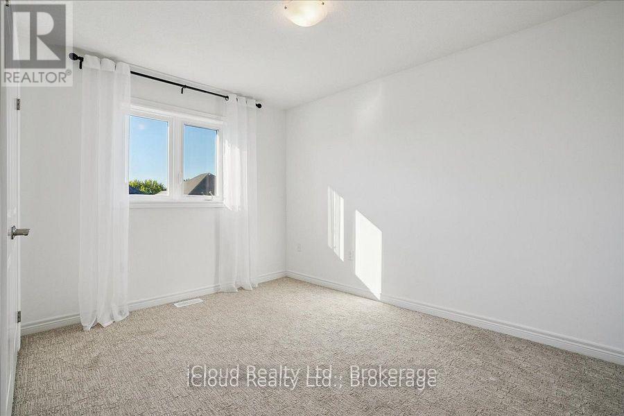 136 Dunrobin Lane, Grimsby, Ontario  L3M 0H4 - Photo 32 - X12725582