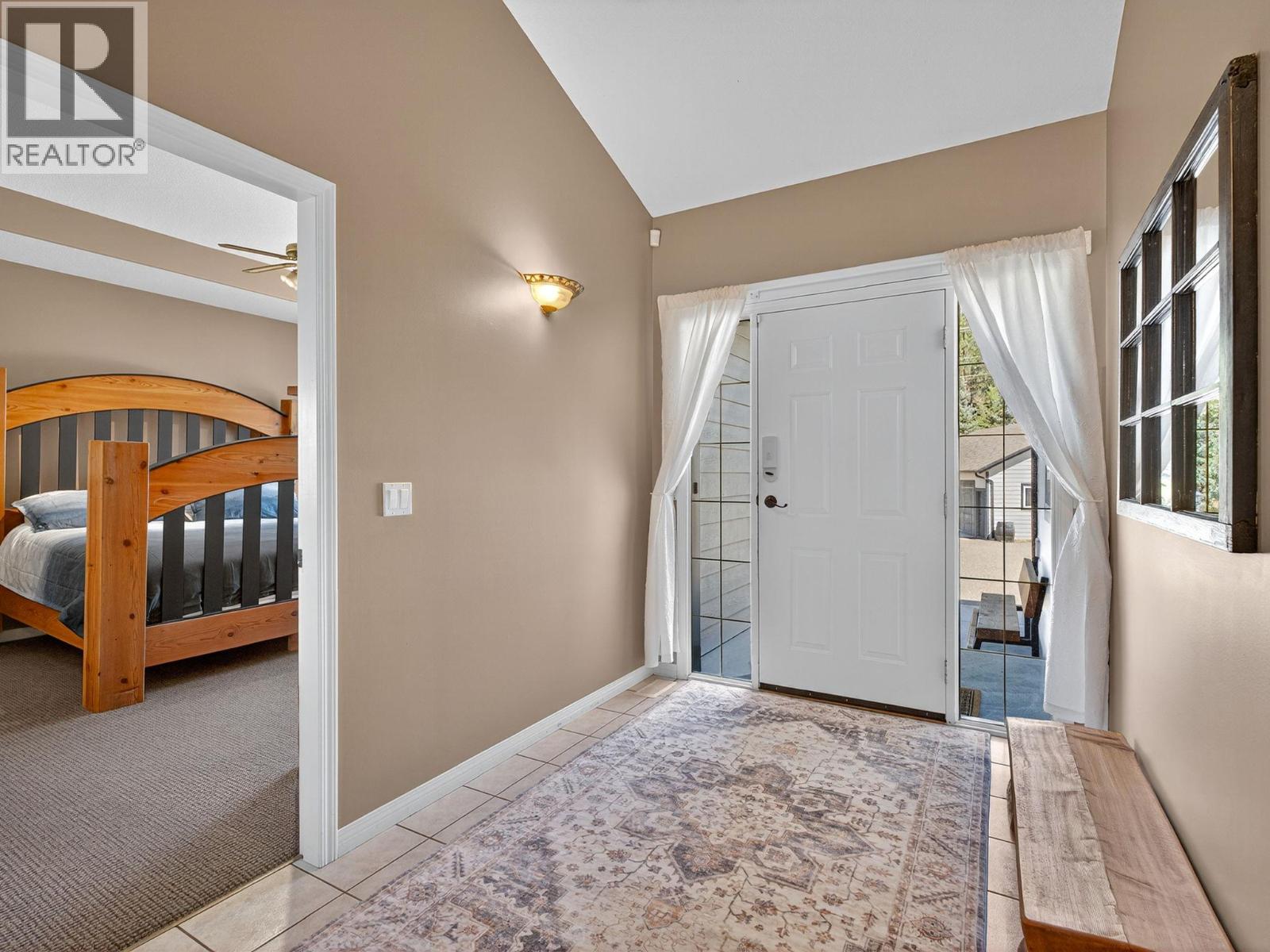 5955 Postill Lake Road, Kelowna, British Columbia  V1X 7V3 - Photo 10 - 10373730