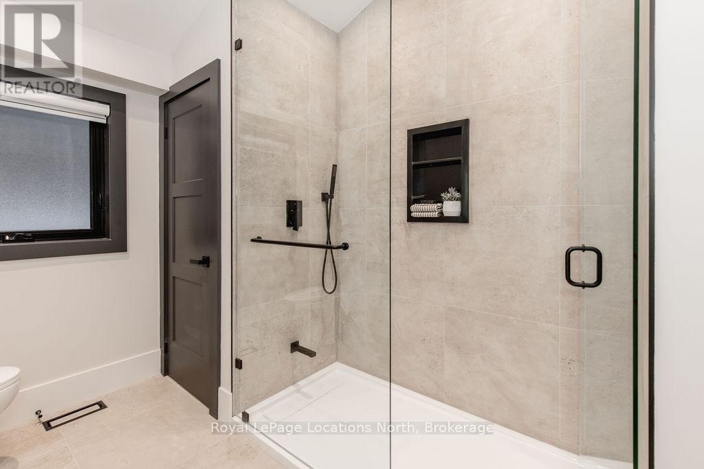 478 Golf Course Road, Wasaga Beach, Ontario  L9Z 1S5 - Photo 41 - S12725802