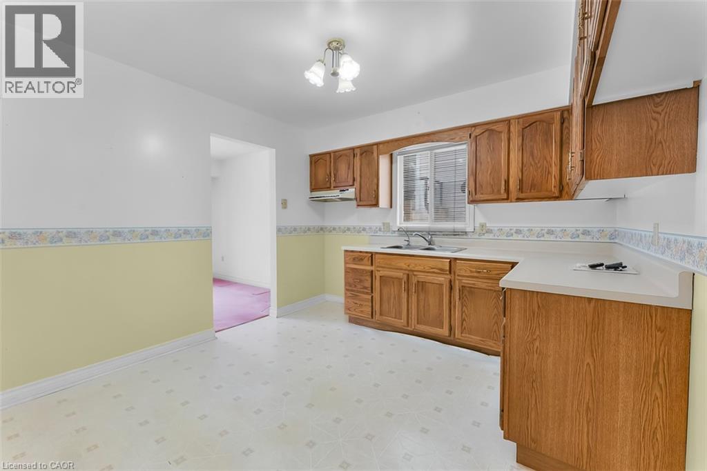 10 Heritage Court, St. Catharines, Ontario  L2S 3H8 - Photo 16 - 40800646