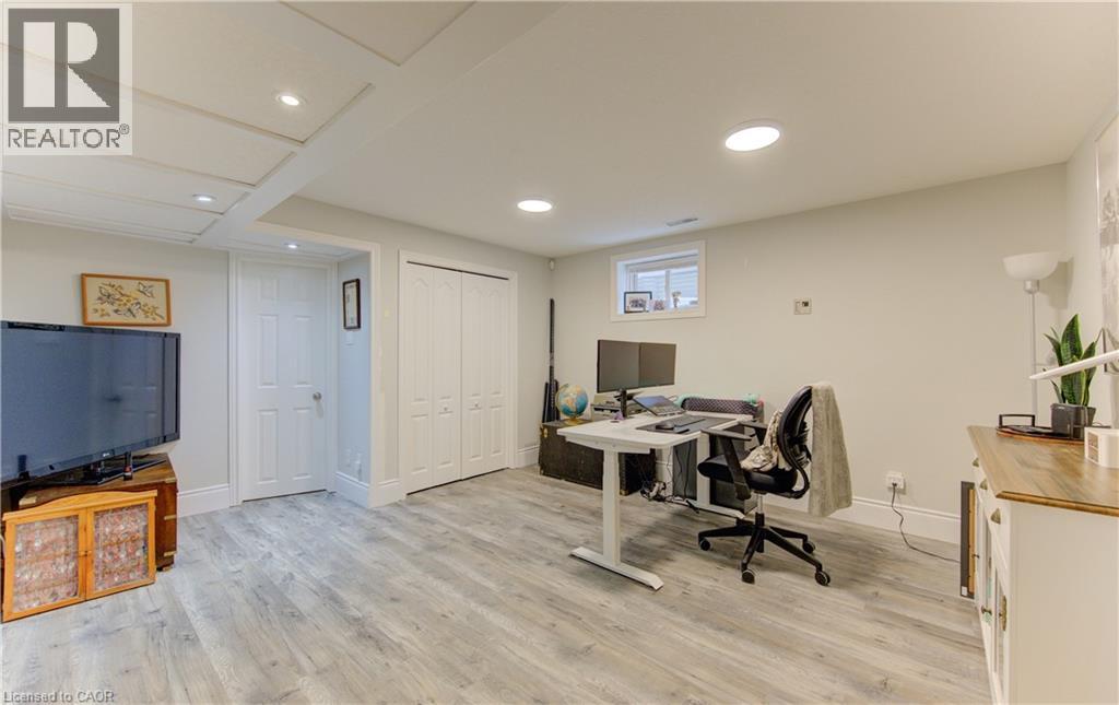 200 Dearborn Boulevard, Waterloo, Ontario  N2J 4Y3 - Photo 35 - 40800470