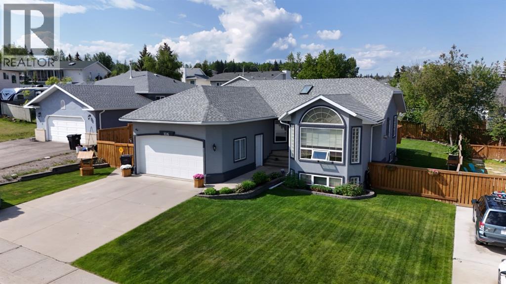 106 Borys Place, Hinton, Alberta  T7V 1H7 - Photo 2 - A2259024