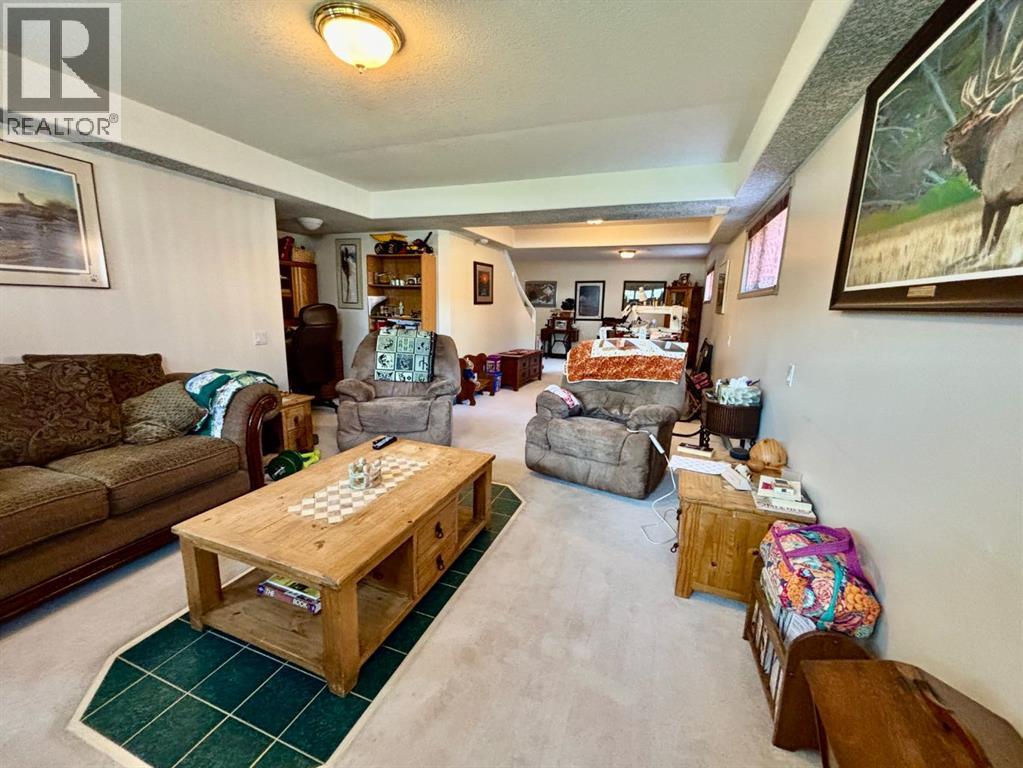 106 Borys Place, Hinton, Alberta  T7V 1H7 - Photo 27 - A2259024