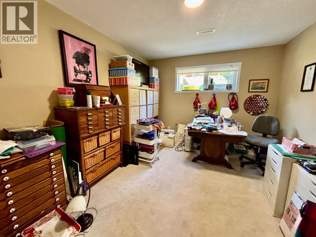 106 Borys Place, Hinton, Alberta  T7V 1H7 - Photo 29 - A2259024