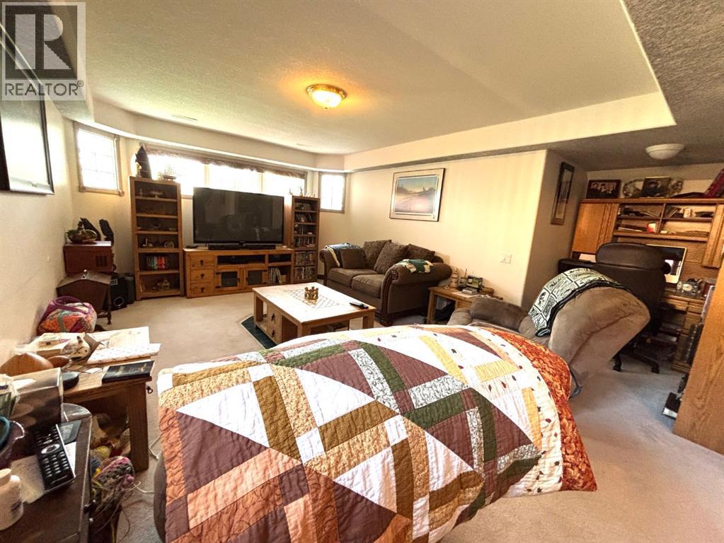 106 Borys Place, Hinton, Alberta  T7V 1H7 - Photo 33 - A2259024