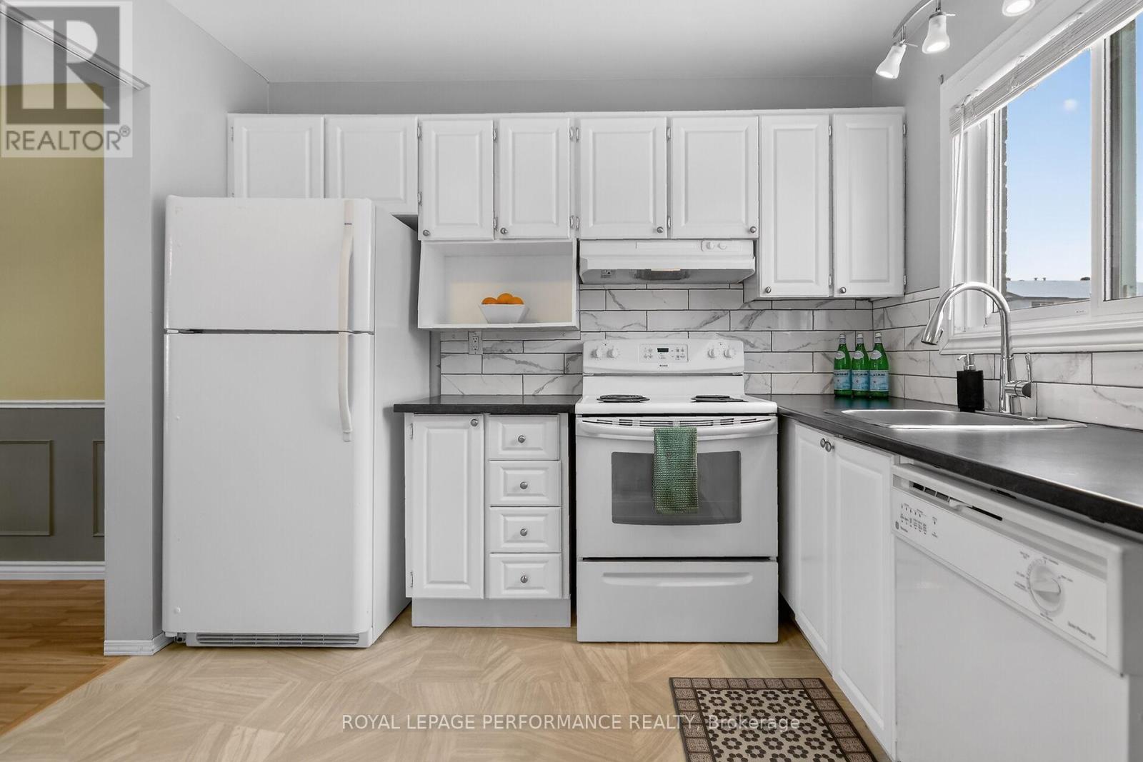 10c Fieldgate Drive, Ottawa, Ontario  K2J 1L5 - Photo 12 - X12725650