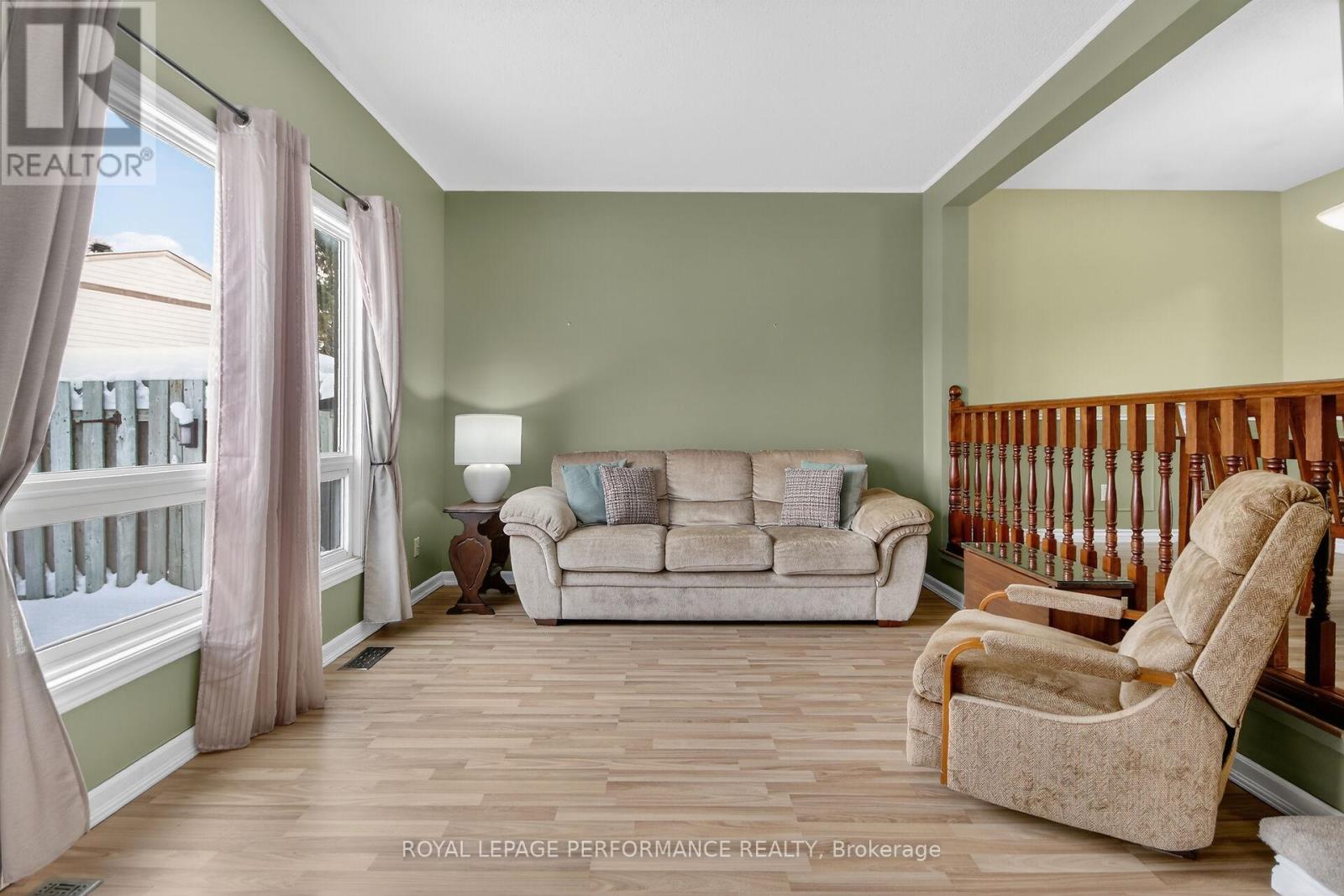 10c Fieldgate Drive, Ottawa, Ontario  K2J 1L5 - Photo 4 - X12725650