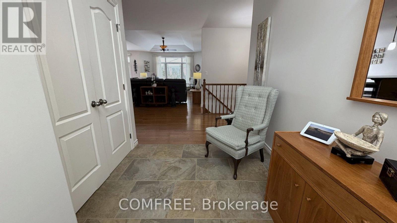 31 Essex Drive, Belleville, Ontario  K8N 0M9 - Photo 3 - X12725718