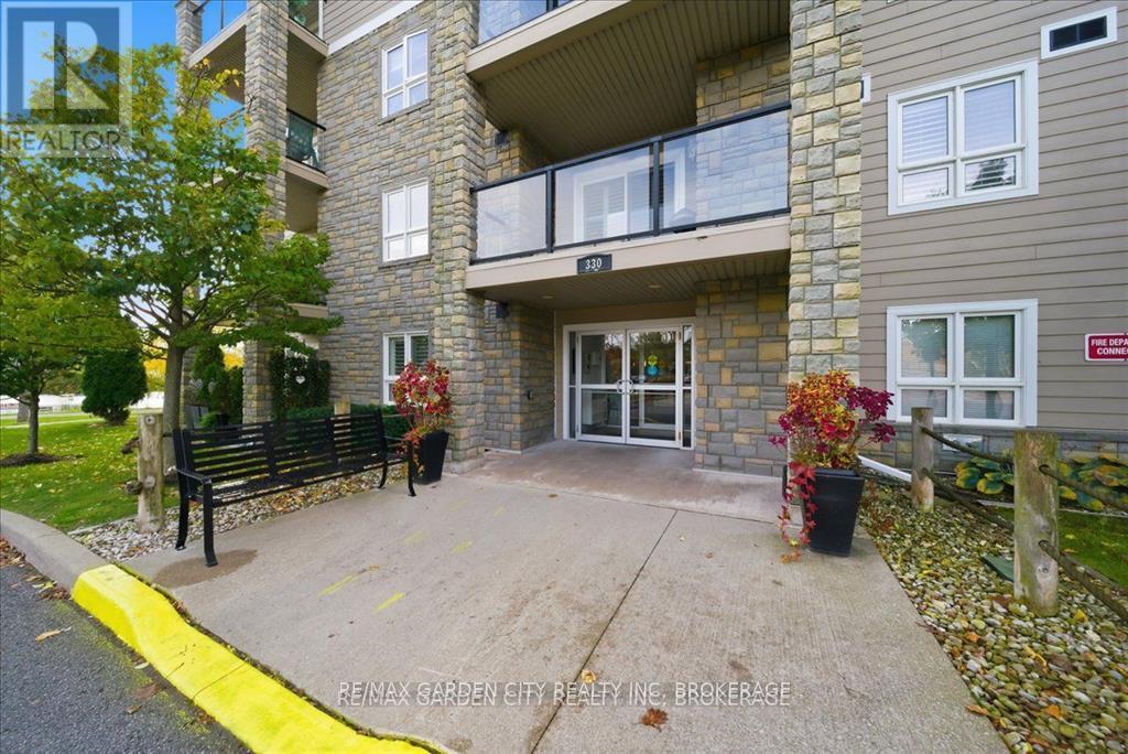 1402 - 330 Prince Charles Drive, Welland, Ontario  L3C 7B3 - Photo 7 - X12725658