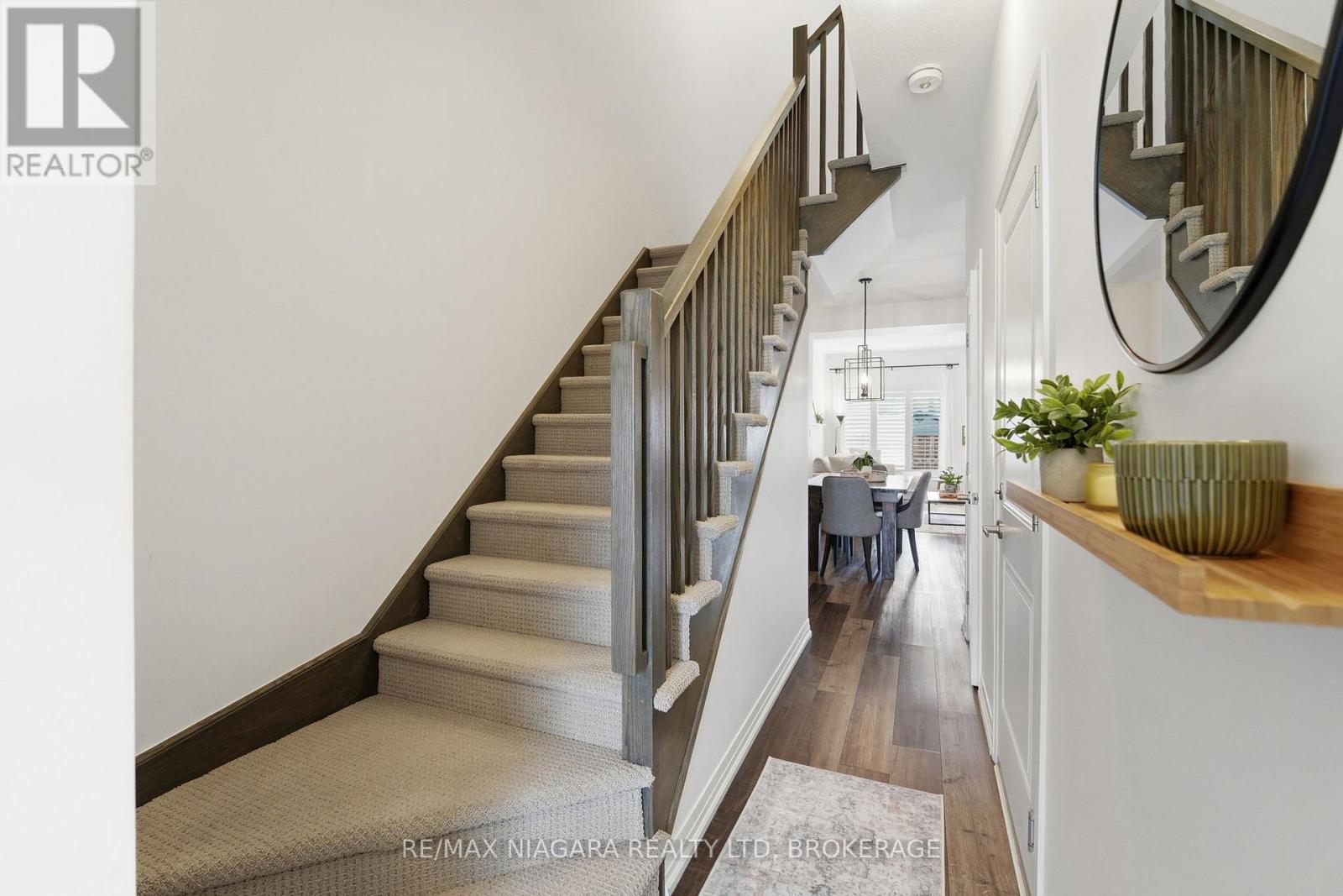 4004 Crown Street, Lincoln, Ontario  L0R 1B4 - Photo 3 - X12725750