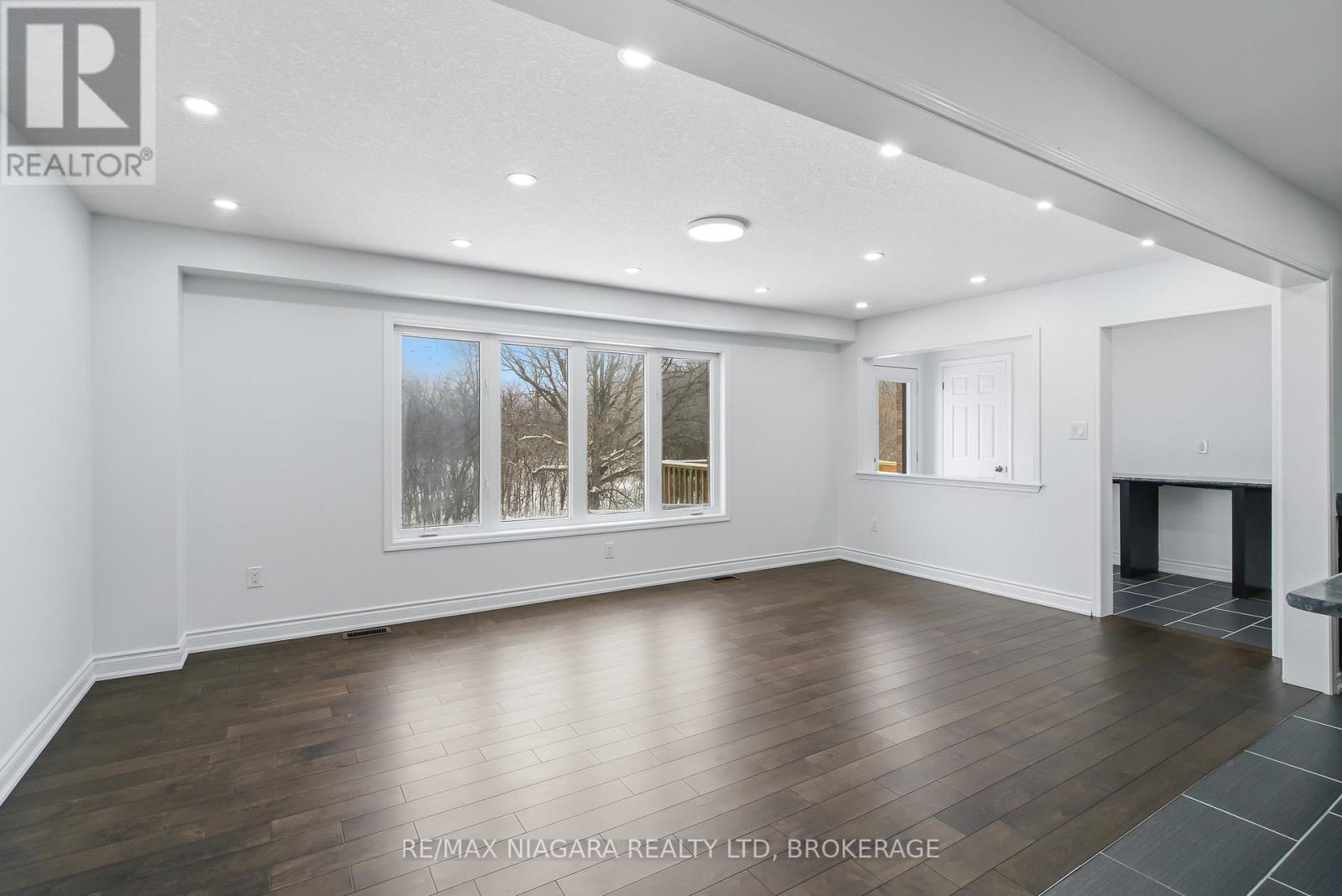 8139 Buckeye Crescent, Niagara Falls, Ontario  L2H 2Y6 - Photo 11 - X12725792