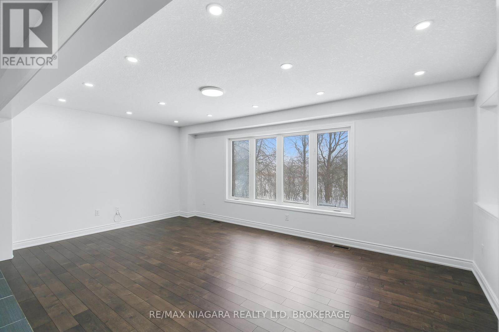 8139 Buckeye Crescent, Niagara Falls, Ontario  L2H 2Y6 - Photo 13 - X12725792